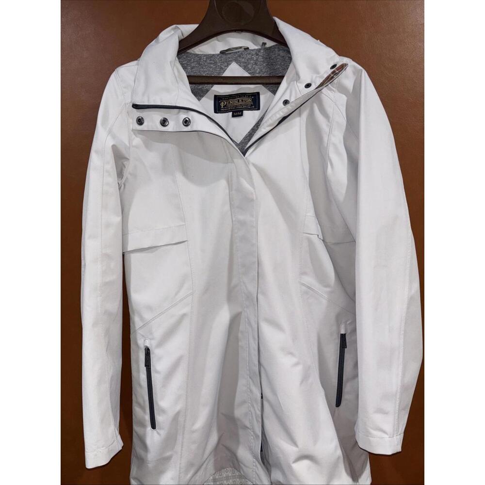 Woman’s Medium Pendleton Rain Jacket Ivory - image 1